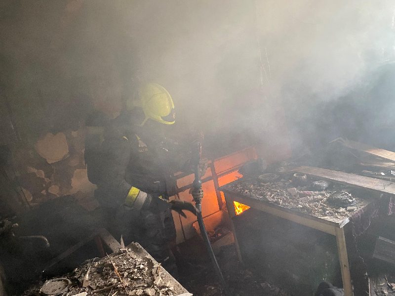 Dramatischer Wohnungsbrand in Villach (Bild 4)
